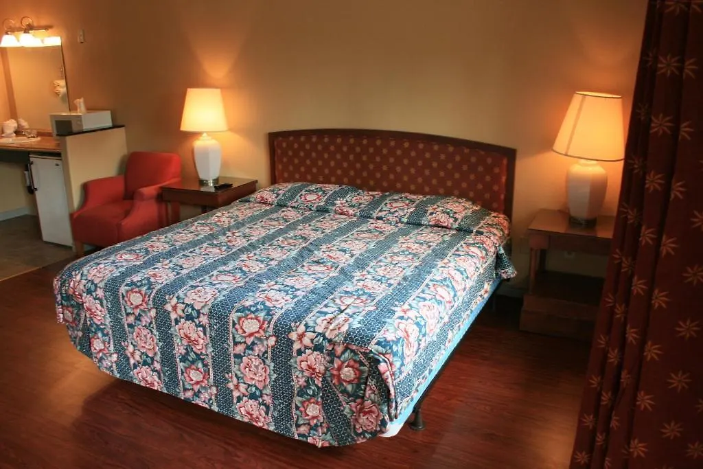 Portland Value Inn & Suites 2*,